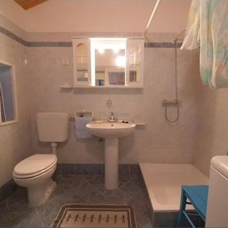 In 33230 Veli Lošinj