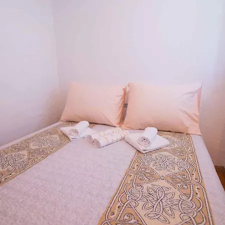 Apartament In 33230 Veli Lošinj