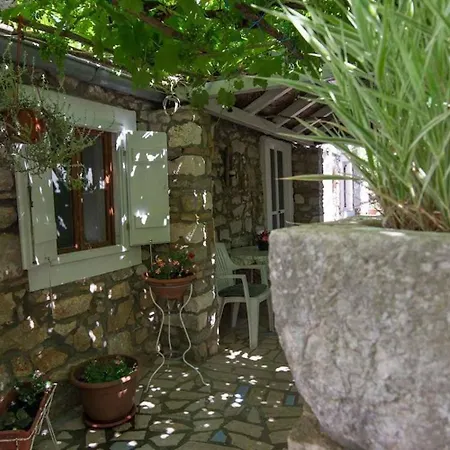 Appartamento In 33230 Lussingrande