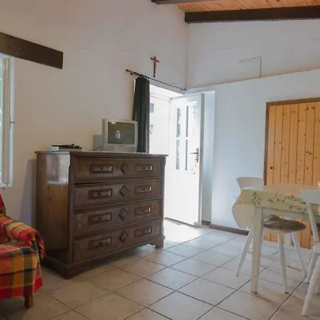 Appartamento In 33230 Lussingrande