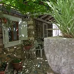Appartamento In 33230 Lussingrande