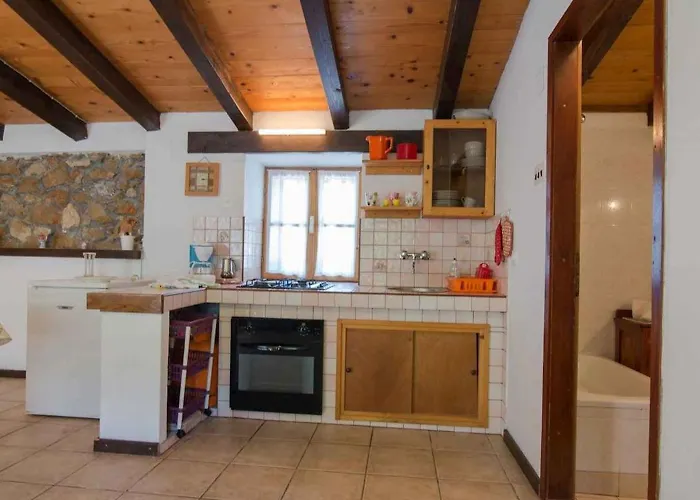 In 33230 Veli Lošinj