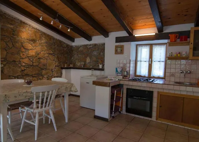 Apartman In 33230 *
